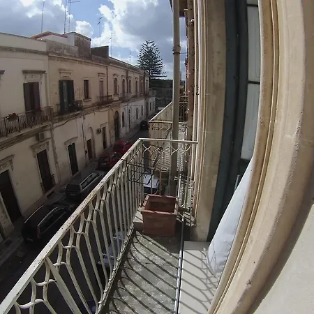 Casa Barocco Nel Cuore Di Lecce 아파트 *